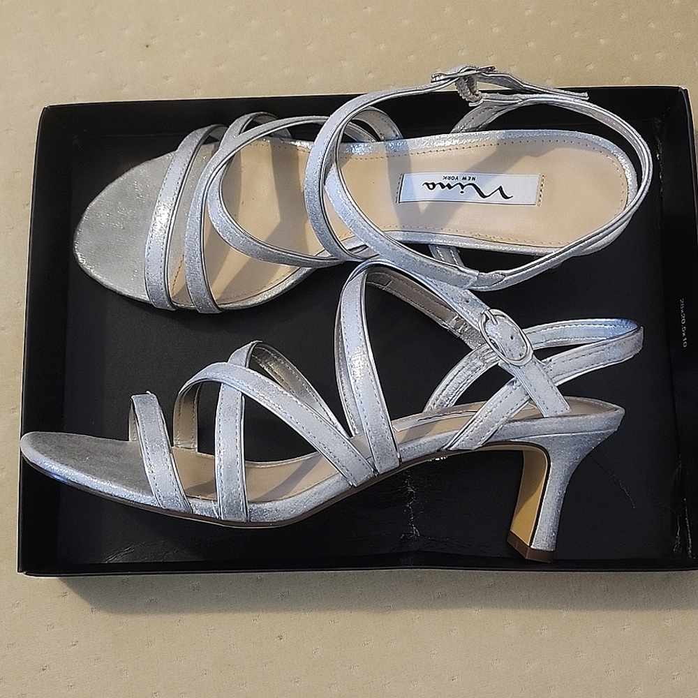 Nina silver women's dressy heel size 8.5M